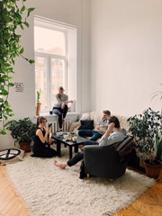 The_Best_Ways_to_Host_Family_this_Summer